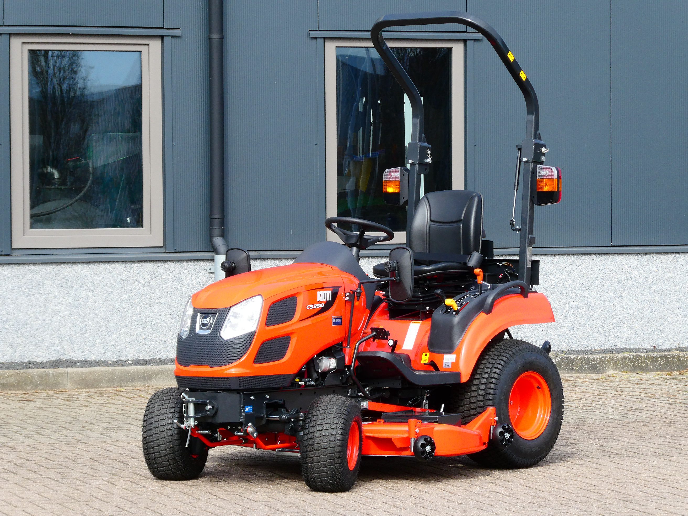 NEW 2026 Kioti CS2510 4wd HST